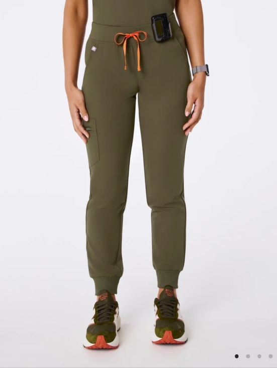 Figs Pants - FIGS Zamora Jogger Scrub Pants Olive Green Scrub Pants Size XL